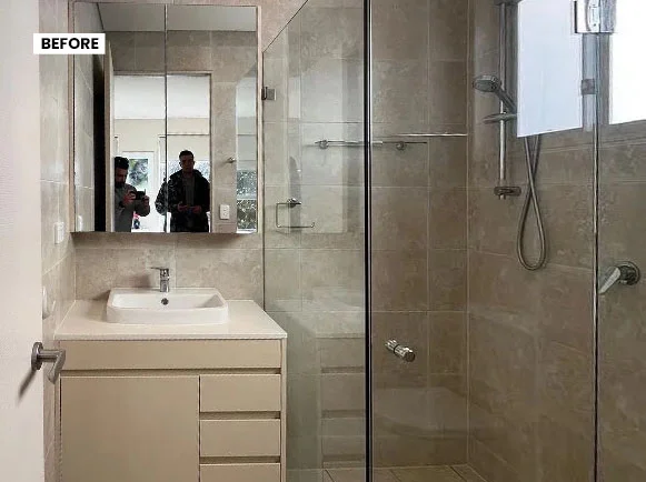 image of a bathroom before renovation in carringbah south