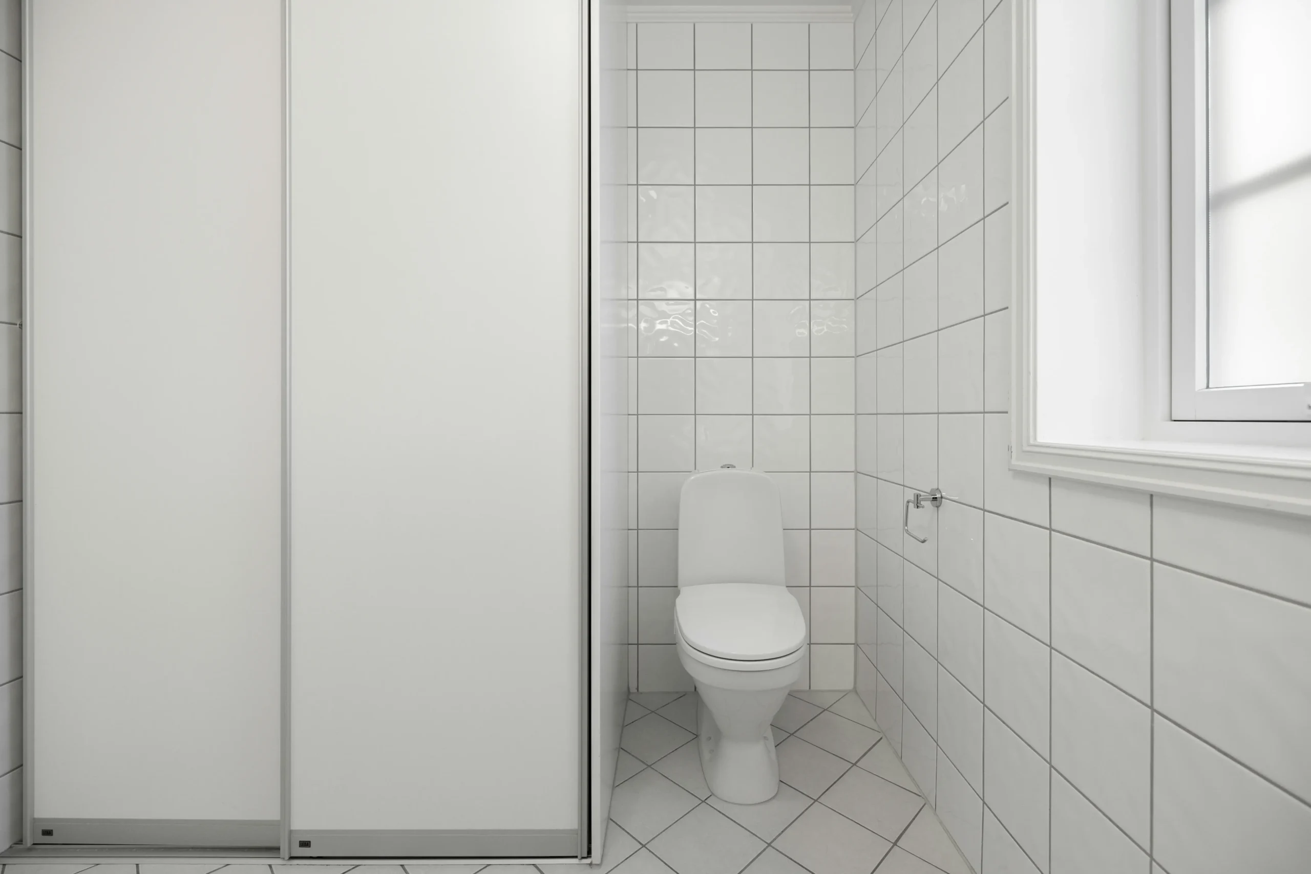 Comparison of small, medium, and large bathroom costs