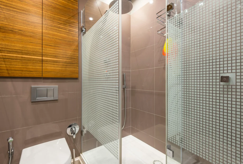 sample photo of a bathroom for topic on Textured shower glass cost