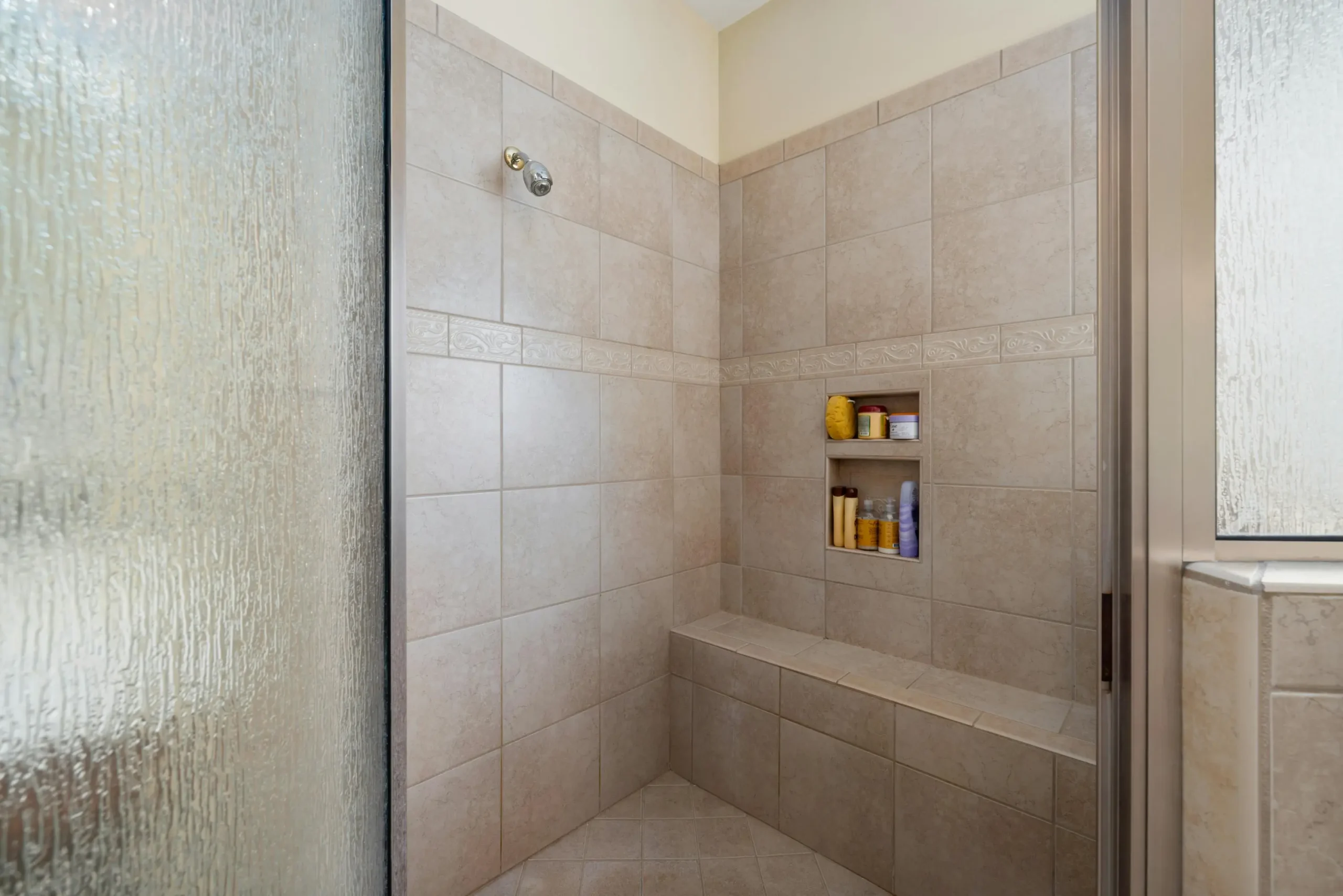 Obscure Glass Pricing Explained: What Builders and Homeowners Pay