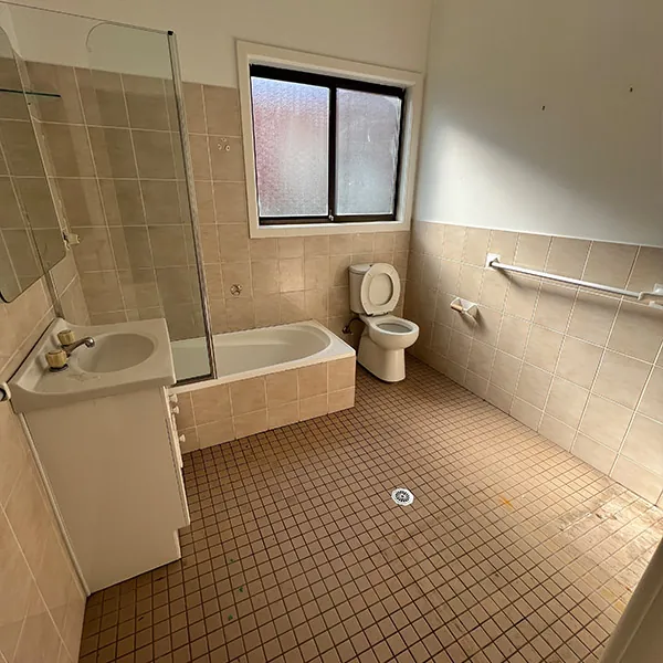Narwee bathroom before renovation