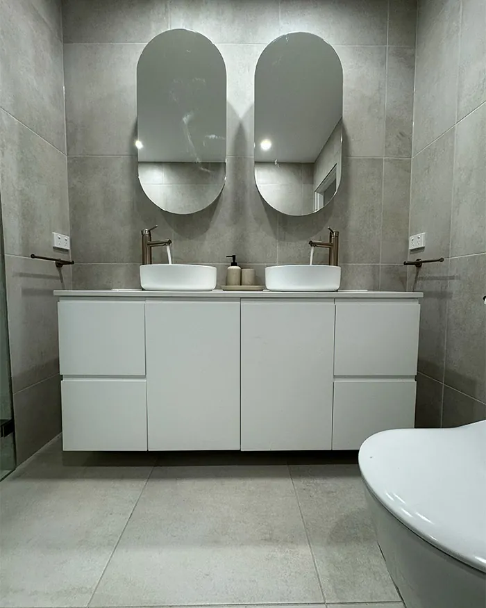 Elanora Heights — Custom vanity & considered finishes
