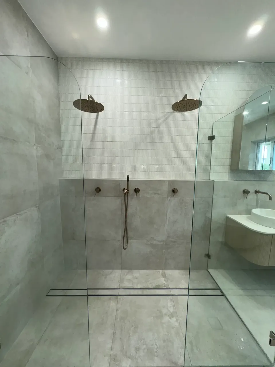 Castlecrag bathroom renovation by RJG: A fresh, modern shower space